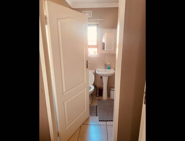 2 BEDROOM PROPERTY TO RENT IN AMBERFIELD